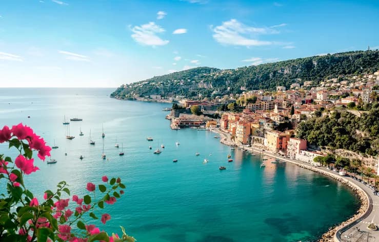 Vol en hélicoptère vers la Côte d'Azur