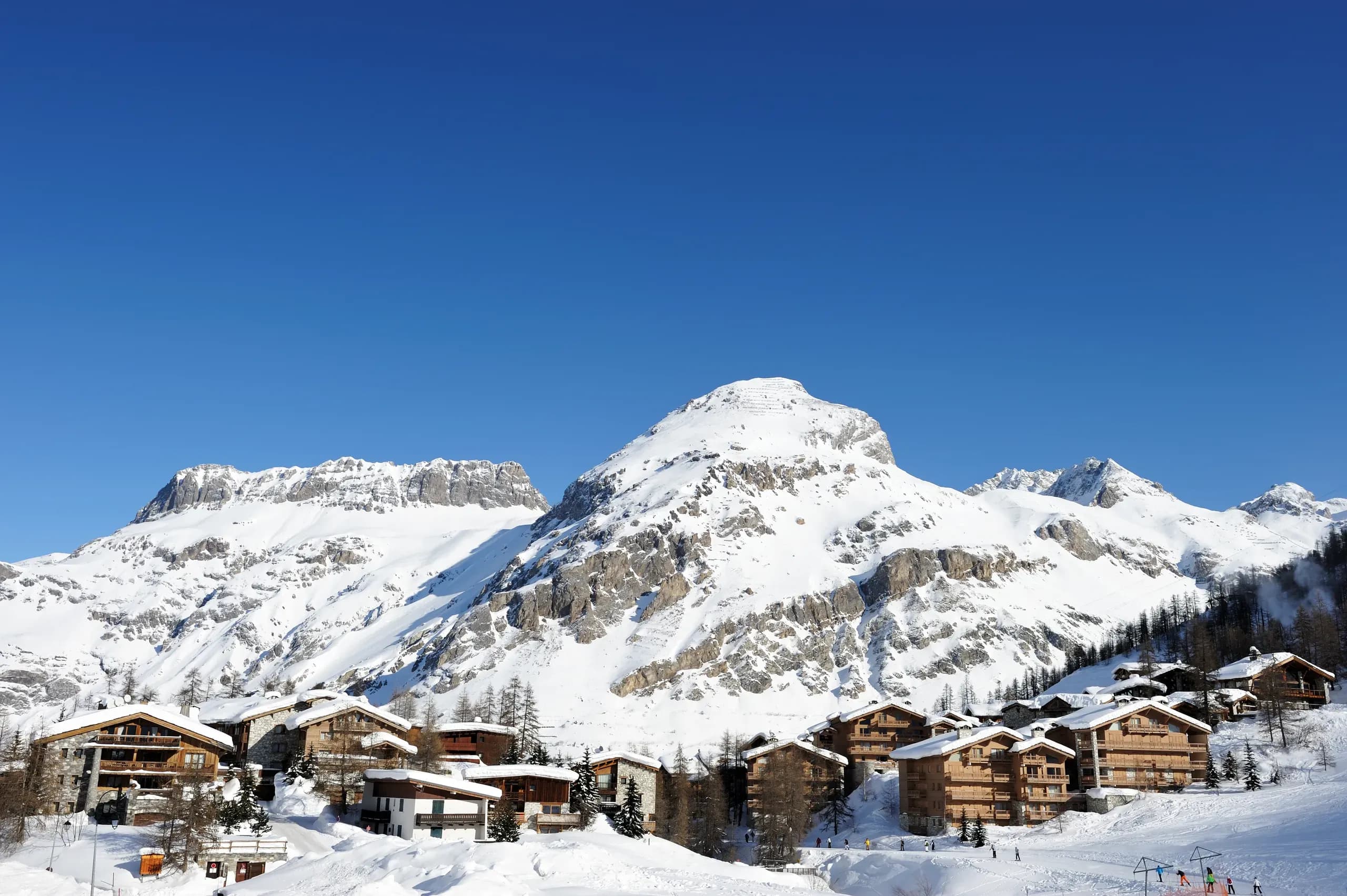 Val d'Isere mountains in snow